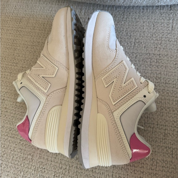 New Balance 574 Women’s Size 6 - Picture 4 of 6